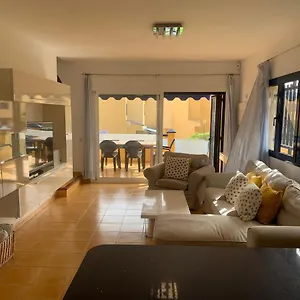 https://bahia-meloneras.in-canary-islands.com